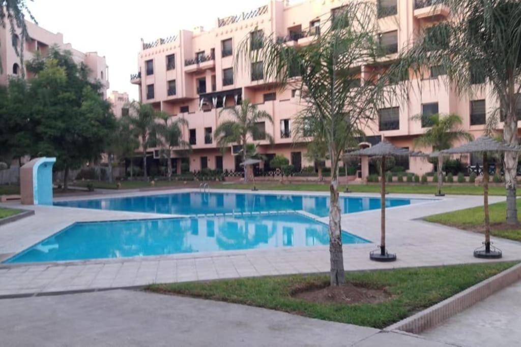 Appartement Confortable Avec 5 Piscines Marrakesh Esterno foto