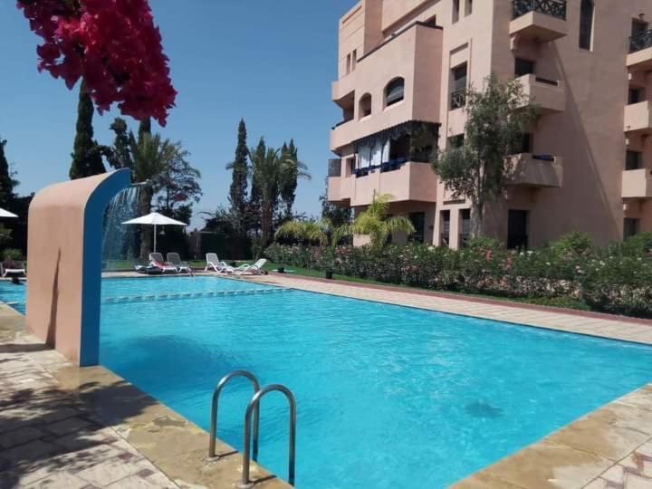 Appartement Confortable Avec 5 Piscines Marrakesh Esterno foto