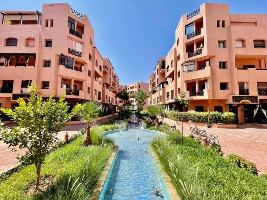 Appartement Confortable Avec 5 Piscines Marrakesh Esterno foto