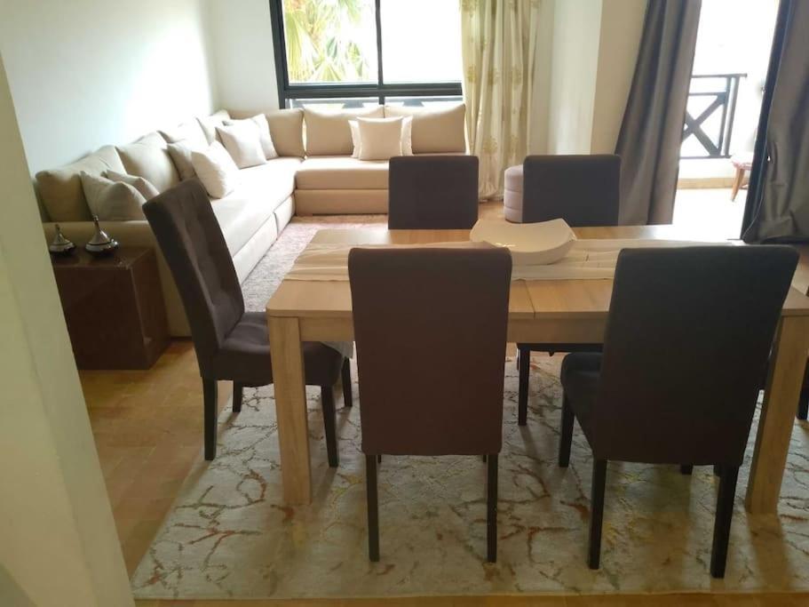 Appartement Confortable Avec 5 Piscines Marrakesh Esterno foto